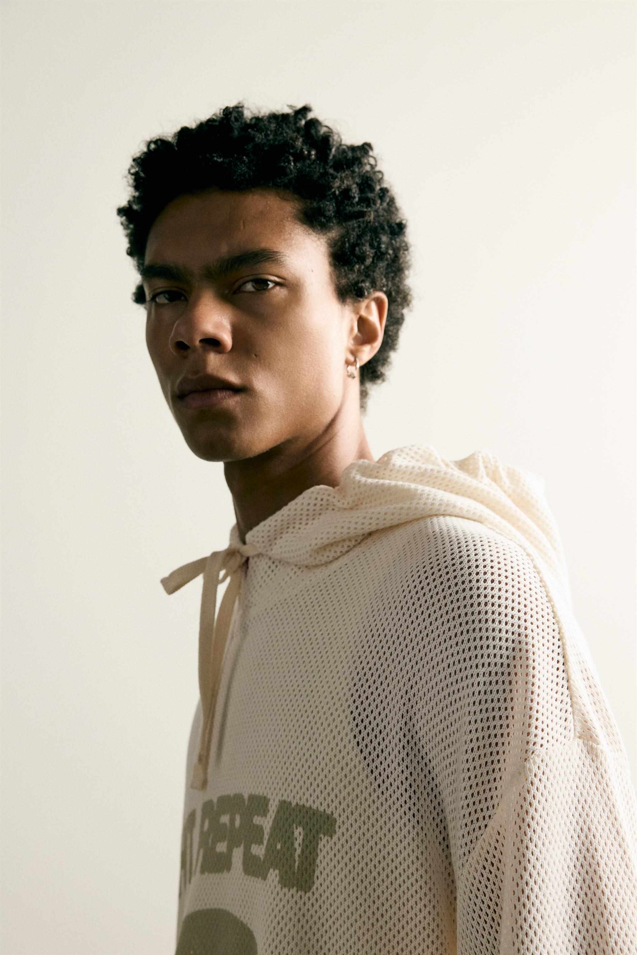 RELAXED FIT HOODIE SWEATSHIRT